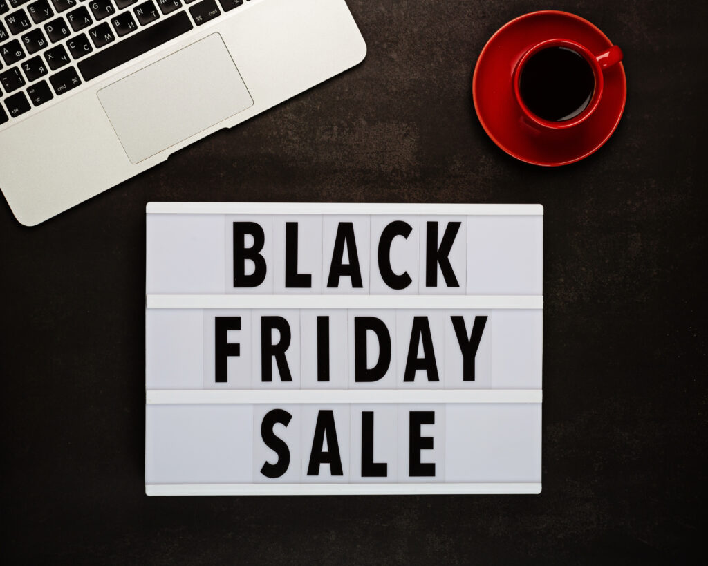 Etkili sosyal medya stratejileriyle Black Friday kampanyalarınızı güçlendirin.